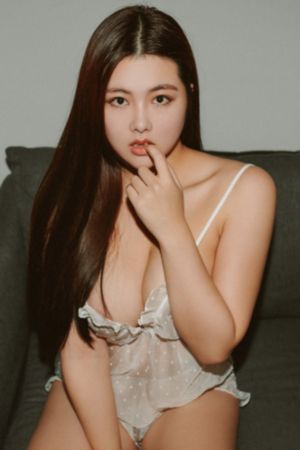 女按摩师
